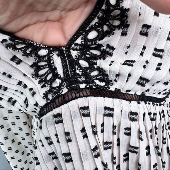 Sz M Chelsea & Violet White& Black Dress $79 MSRP - Picture 9 of 17